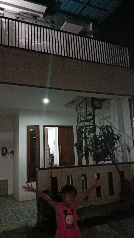 Kos Mama Bunga - Sewa di Mustikajaya