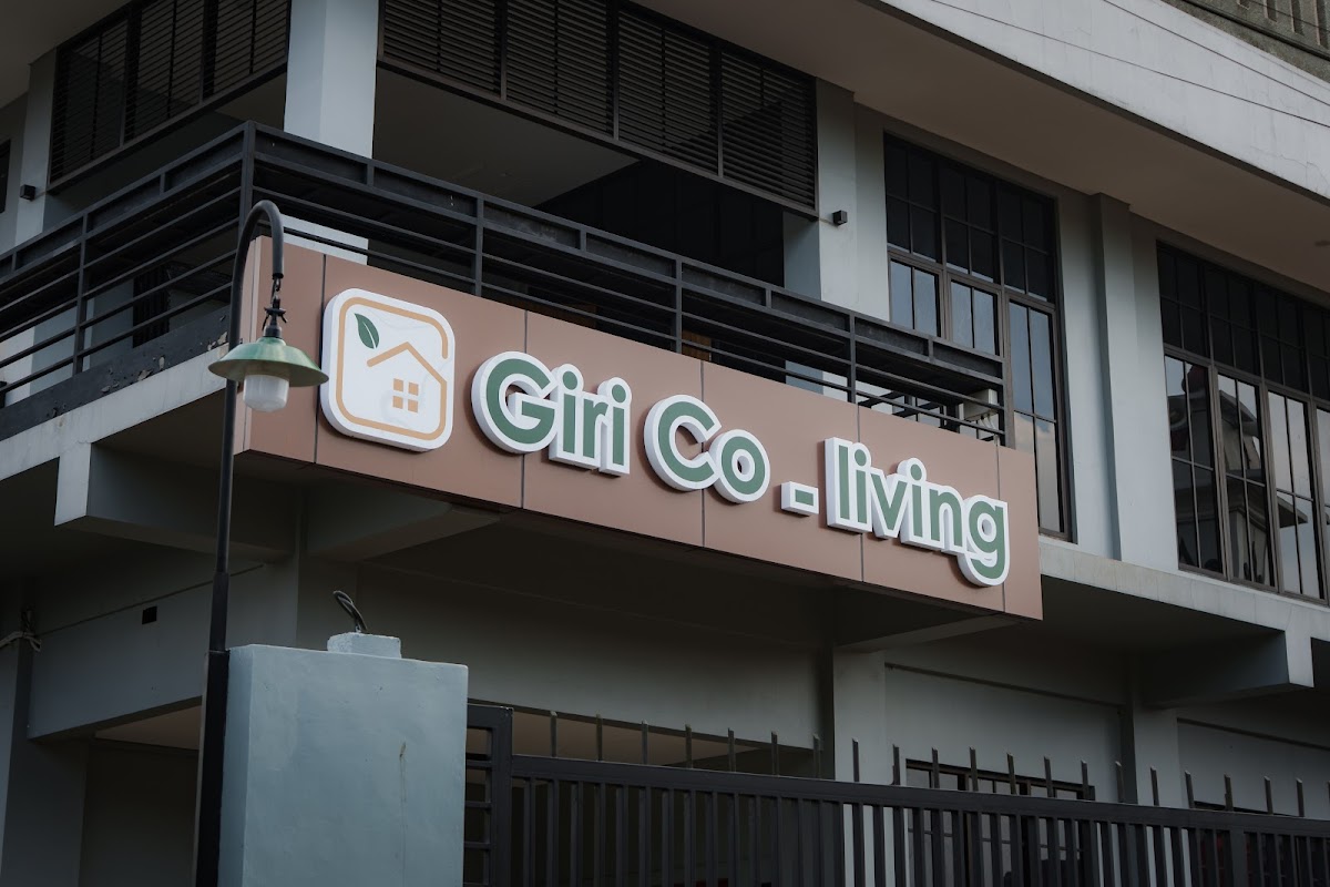 Giri Co Living