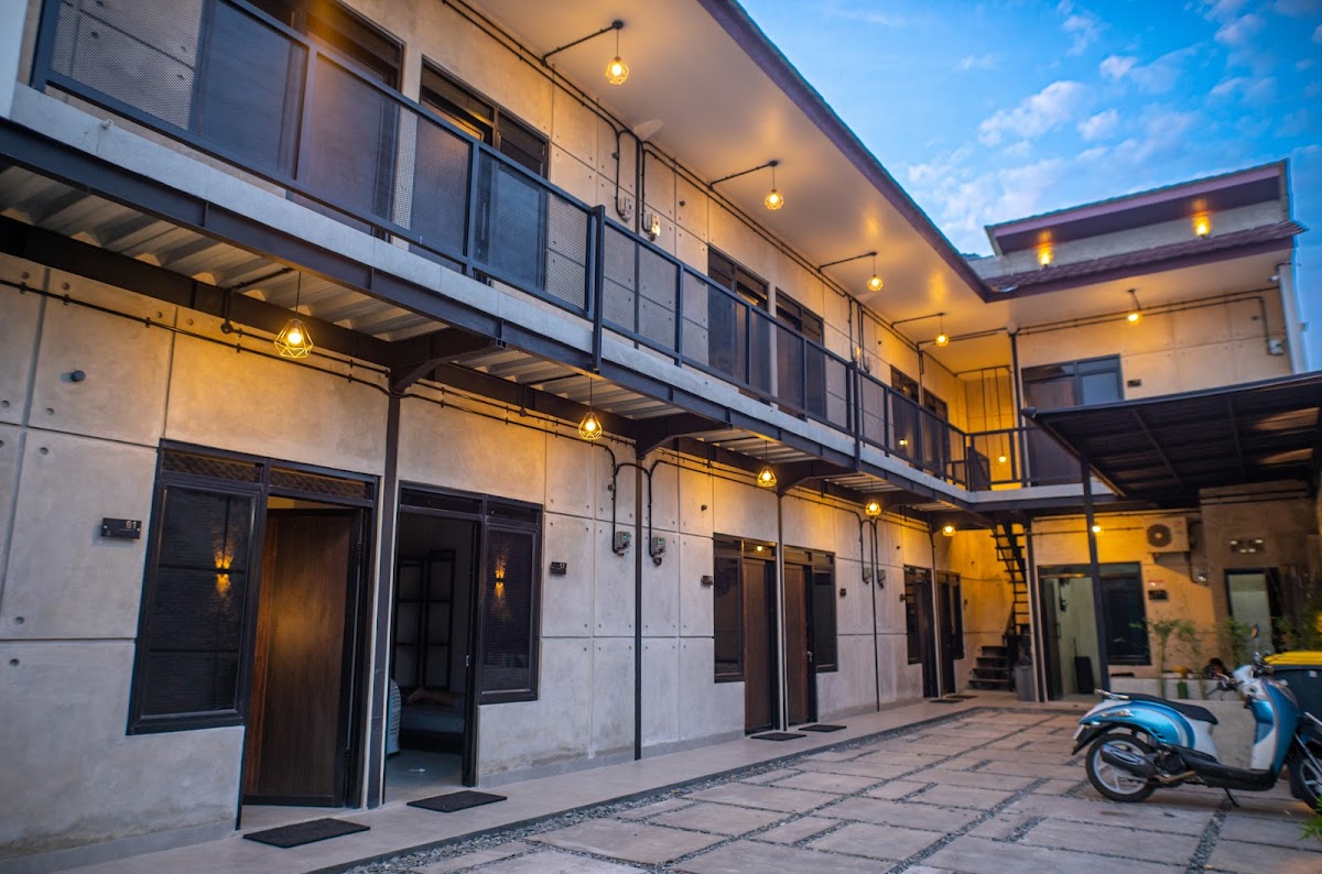 Properti terkait