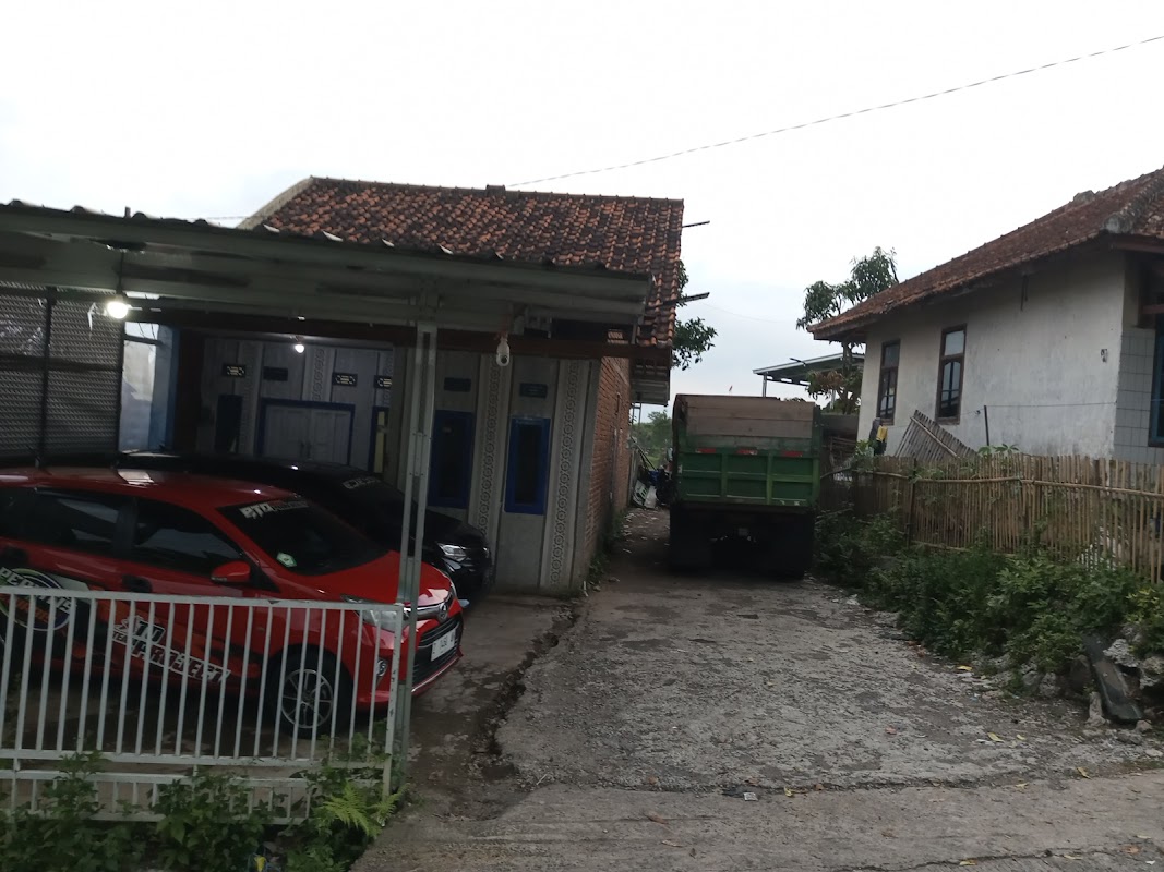 GarasiDuamtrukEresta - Sewa di Garut