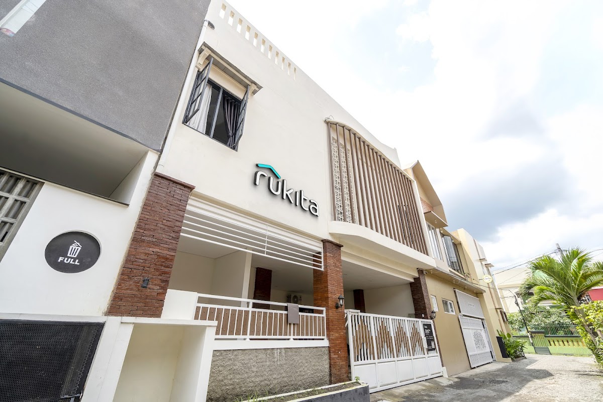 Properti terkait