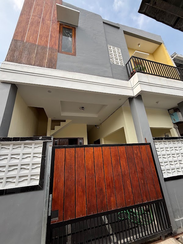 Properti terkait