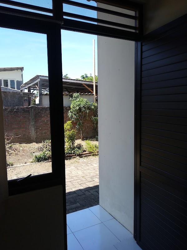 Properti terkait