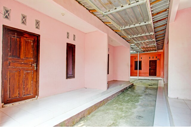 Properti terkait