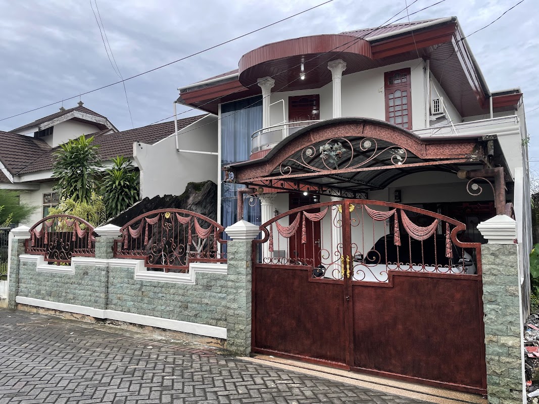 Properti terkait