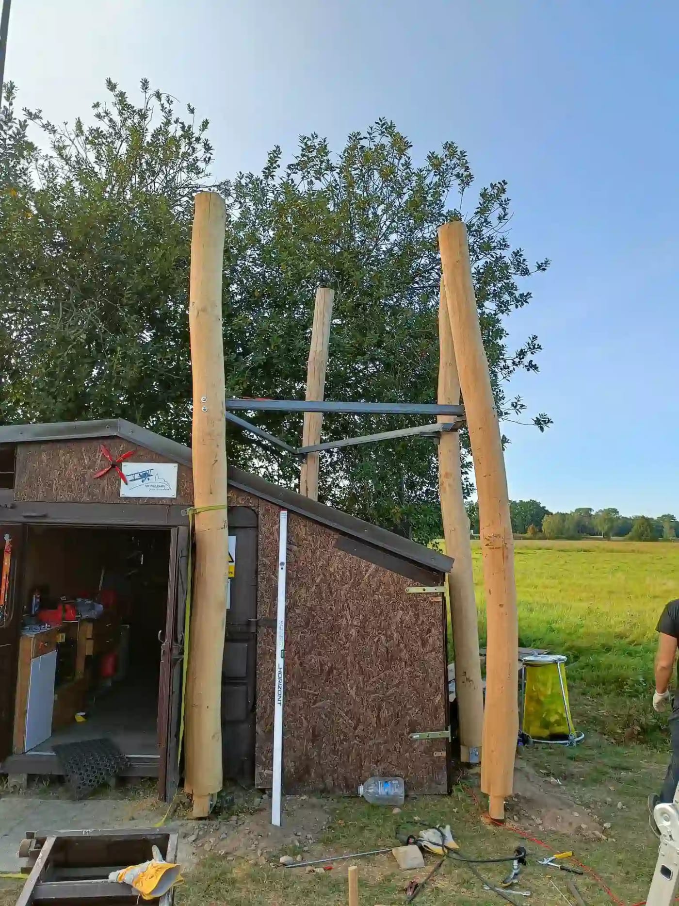 Stavba řídící věže