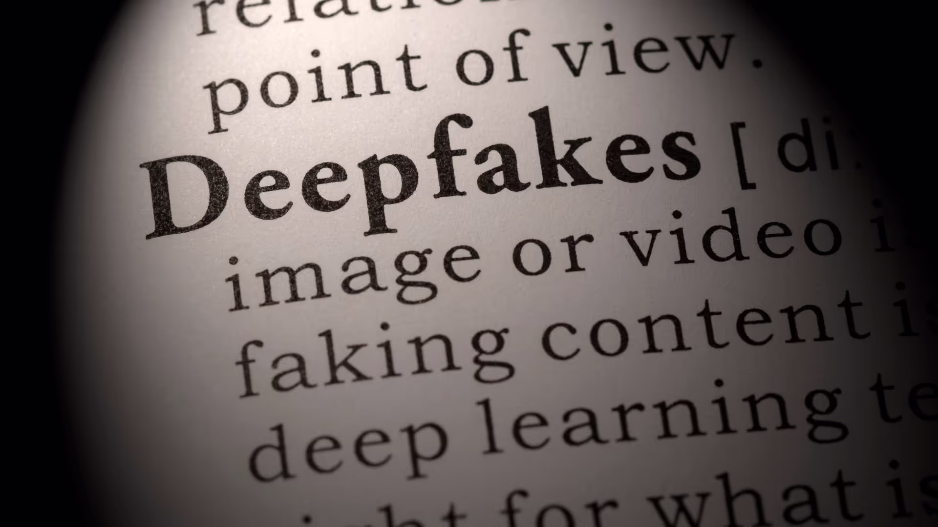 Deepfakes: como essas fraudes podem impactar a sua marca?