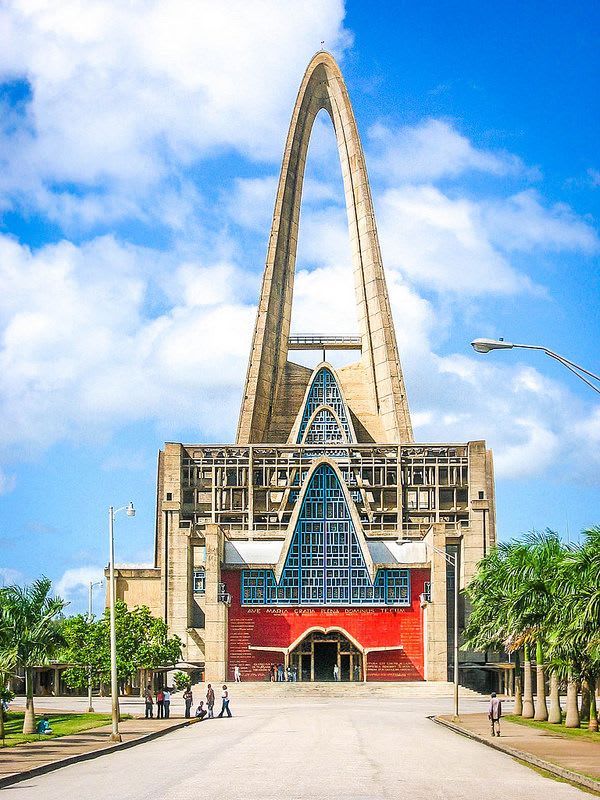 Tour Higüey y Basílica