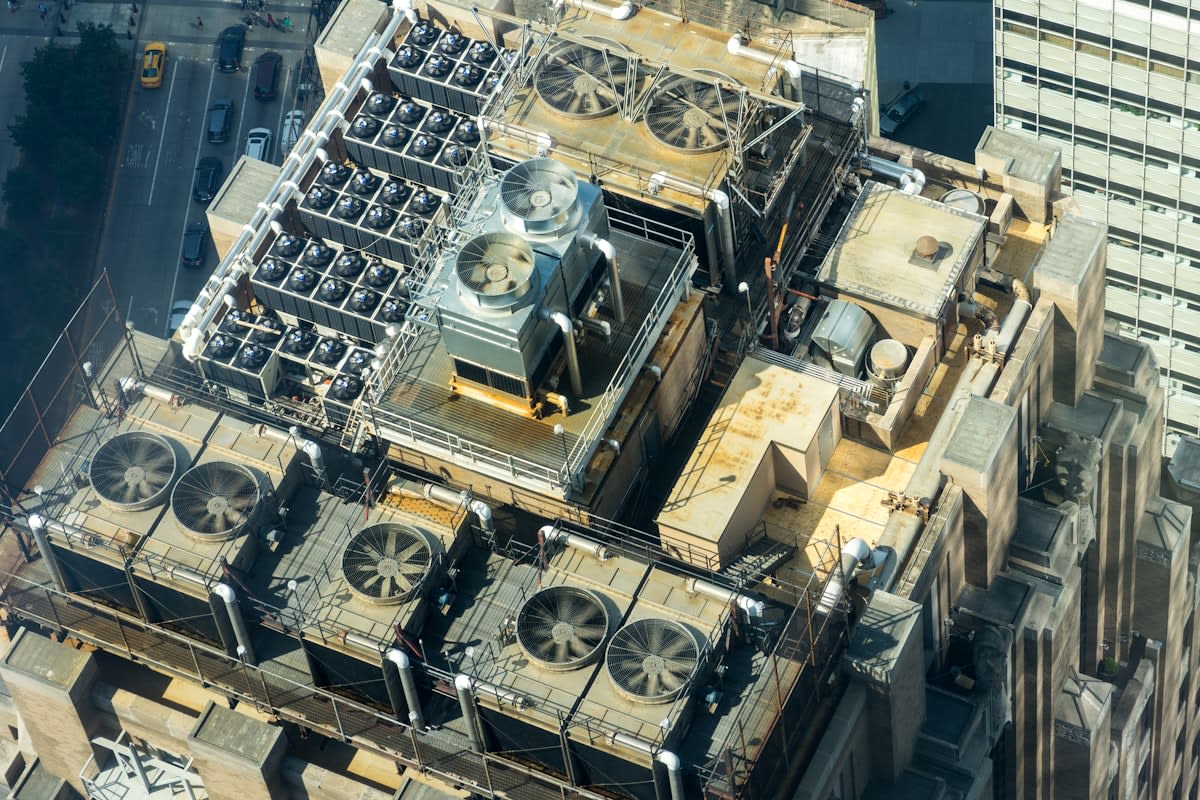 High tech quantum processor cooling system