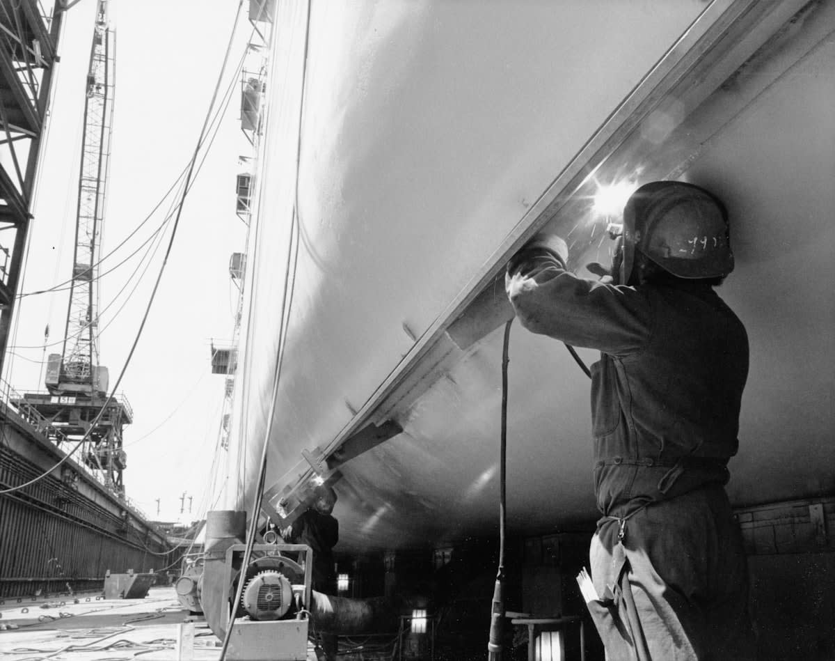 submarine hull steel cutting