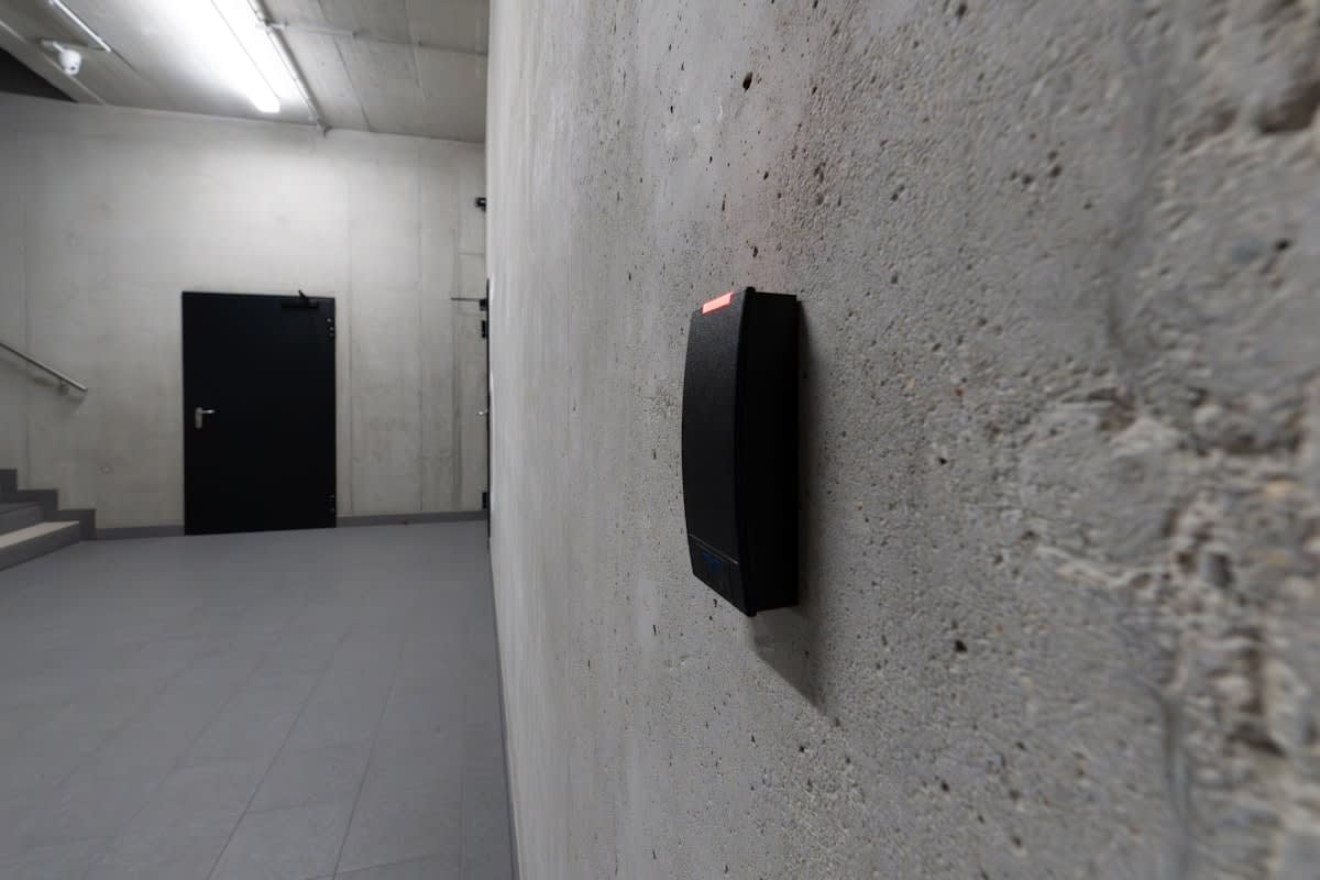 Thermal imaging of an industrial gateway