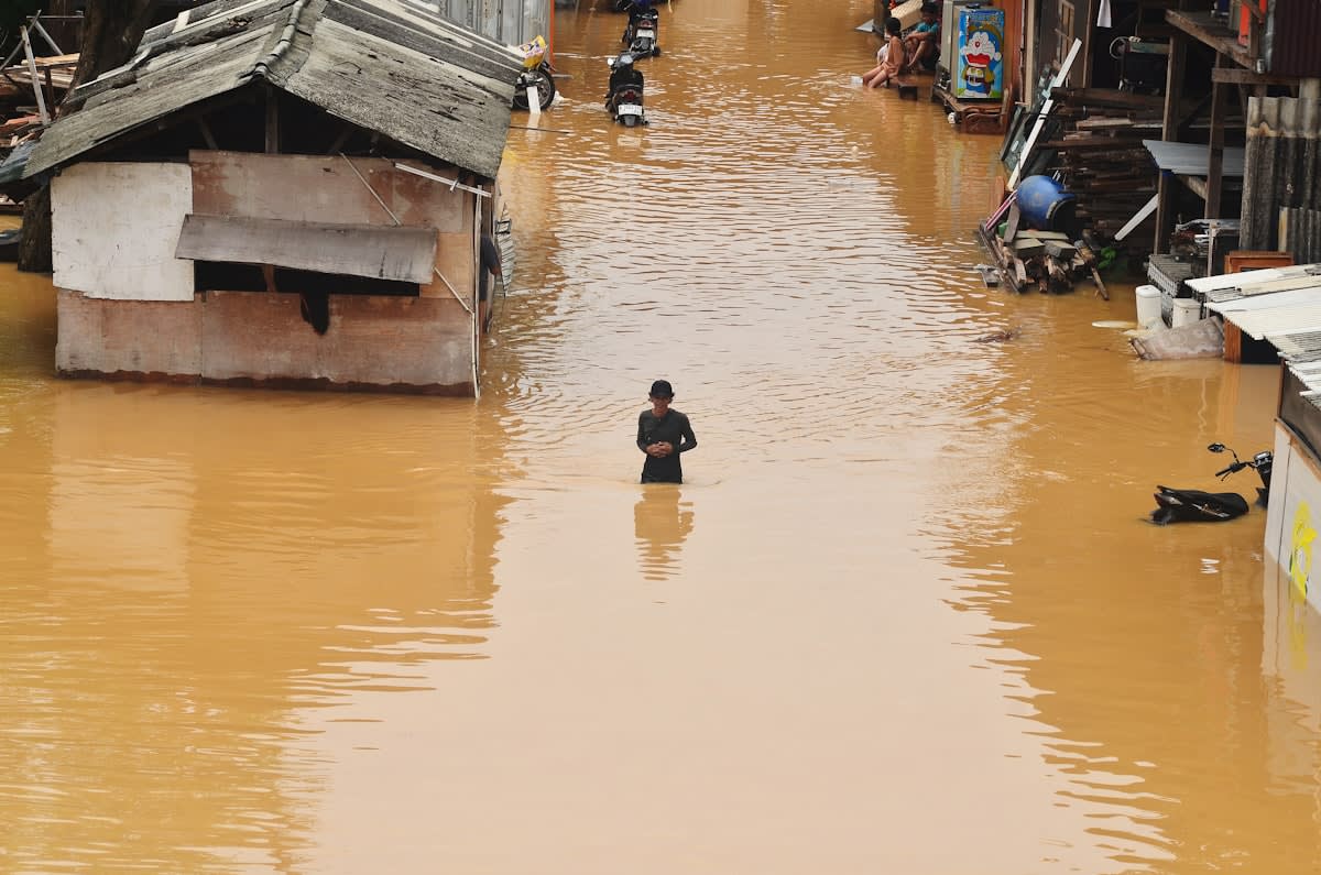 Jakarta urban flooding and subsidence