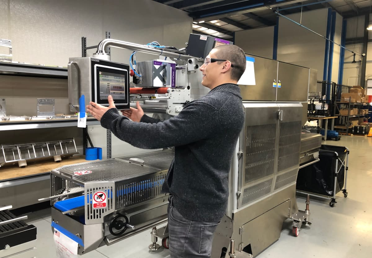 Industrial vacuum sealing machine