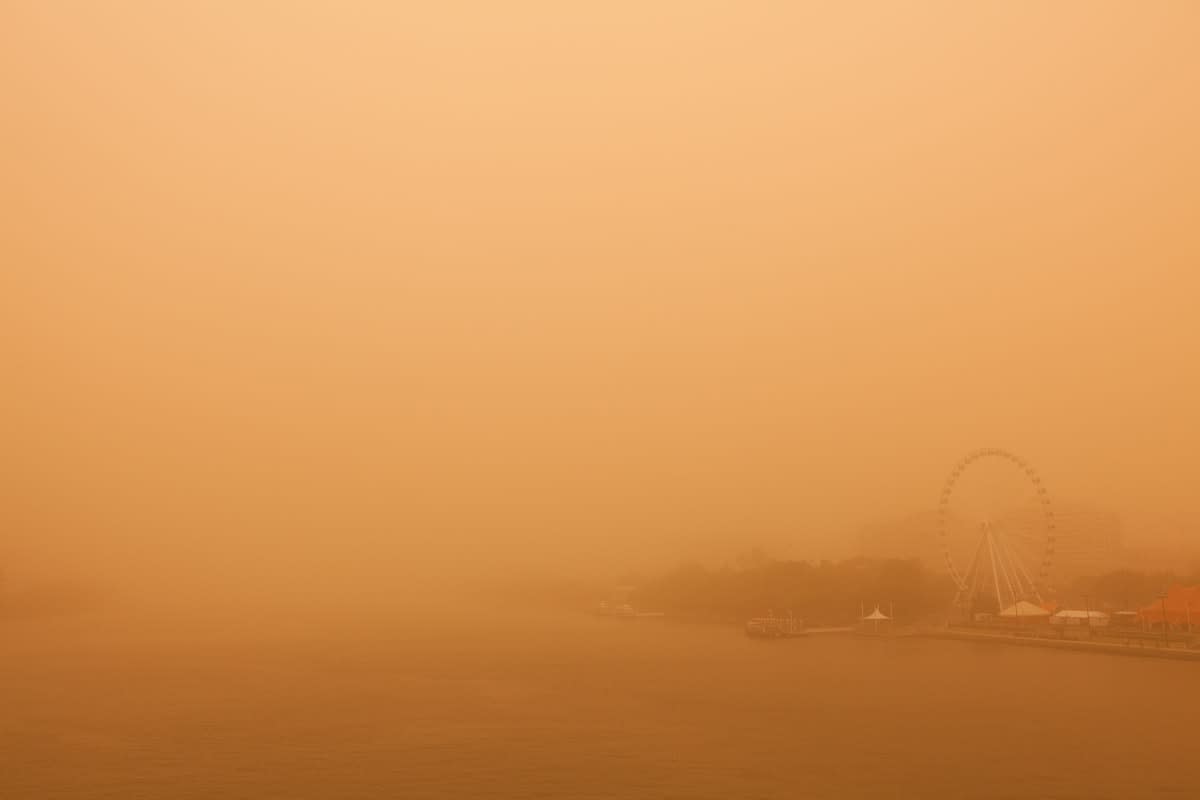 Industrial sensor in a dusty environment