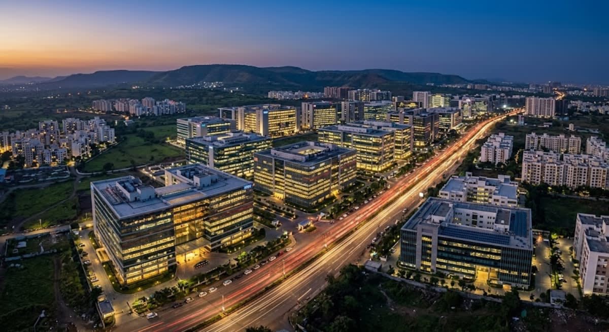 Busy corporate district in India