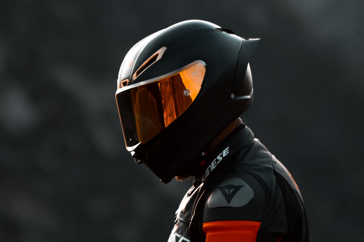 Smart helmet with sensor technology