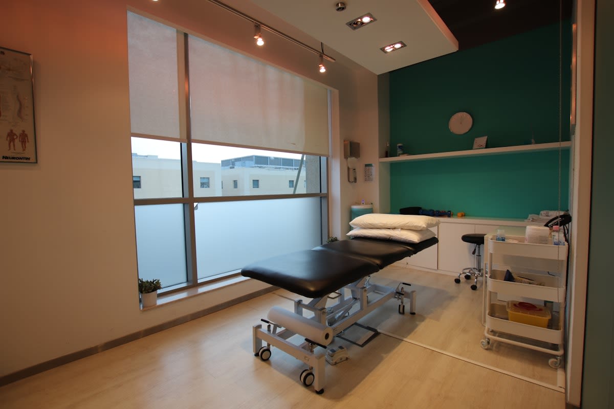 Advanced athletic recovery center with physiotherapy equipment