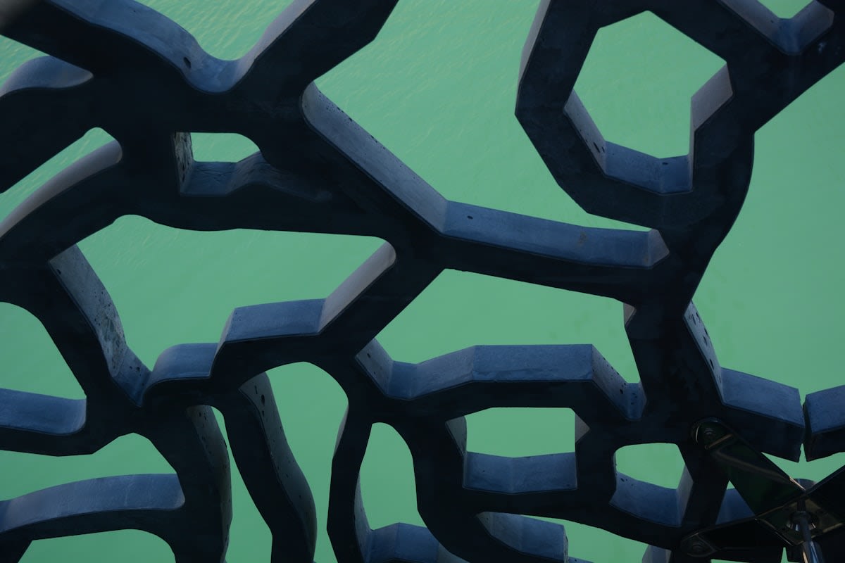 abstract representation of neural networks decaying
