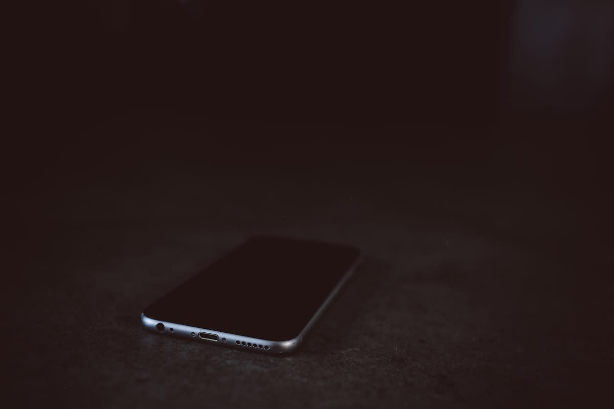 Minimalist smartphone screen with grayscale display
