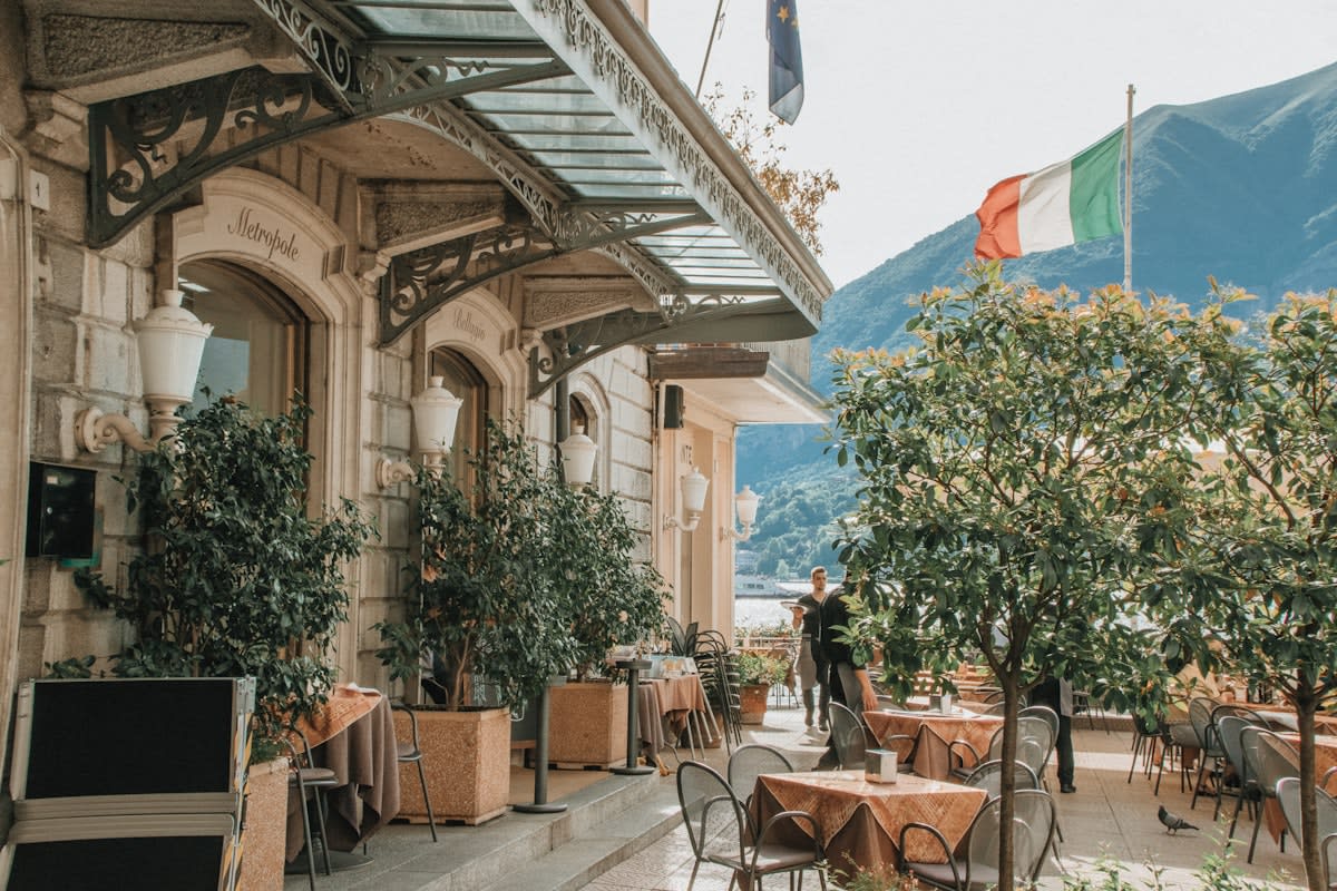 Luxury hotel dining in Italy