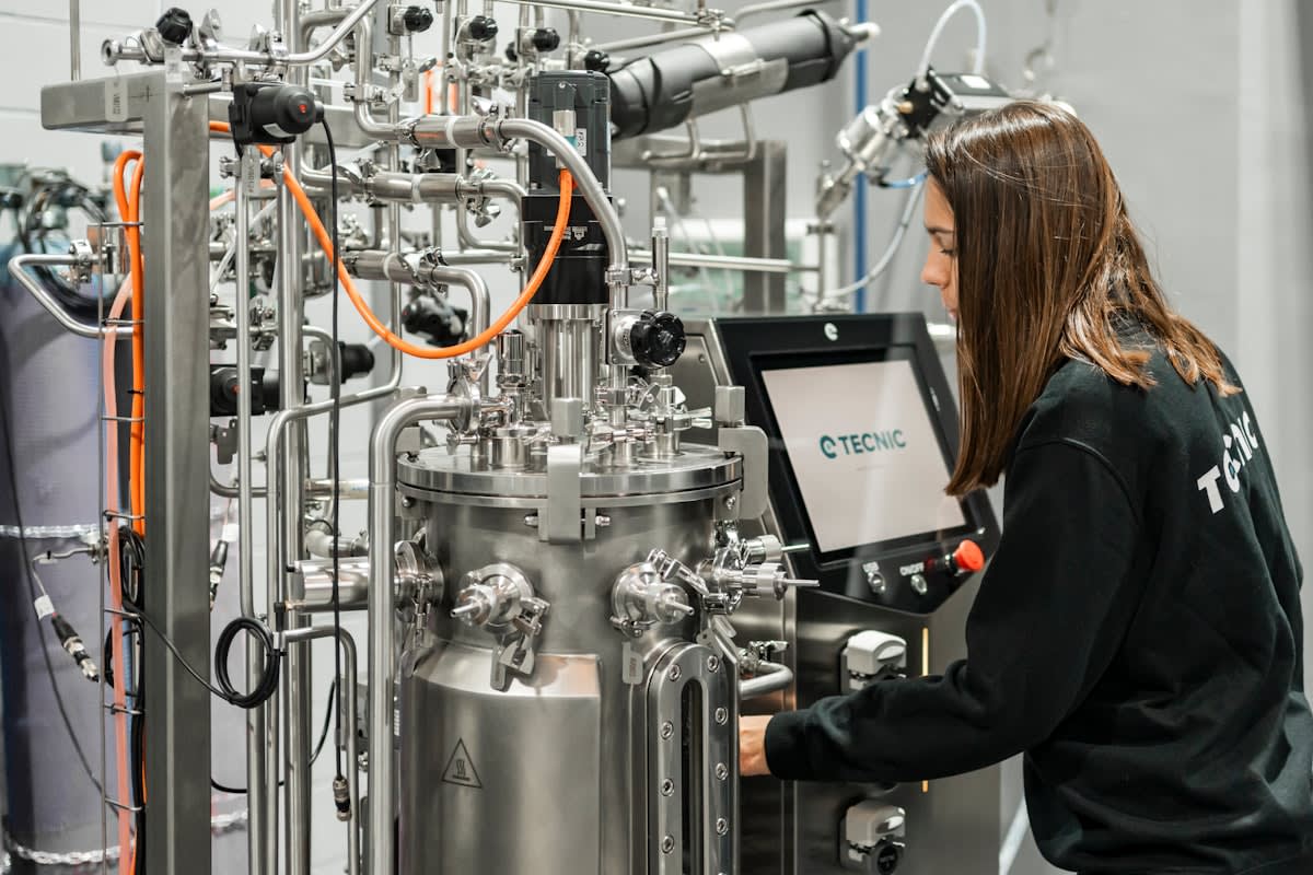 High tech bioreactor facility