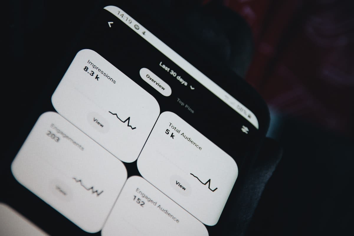 Biometric sleep tracker data on a smartphone screen