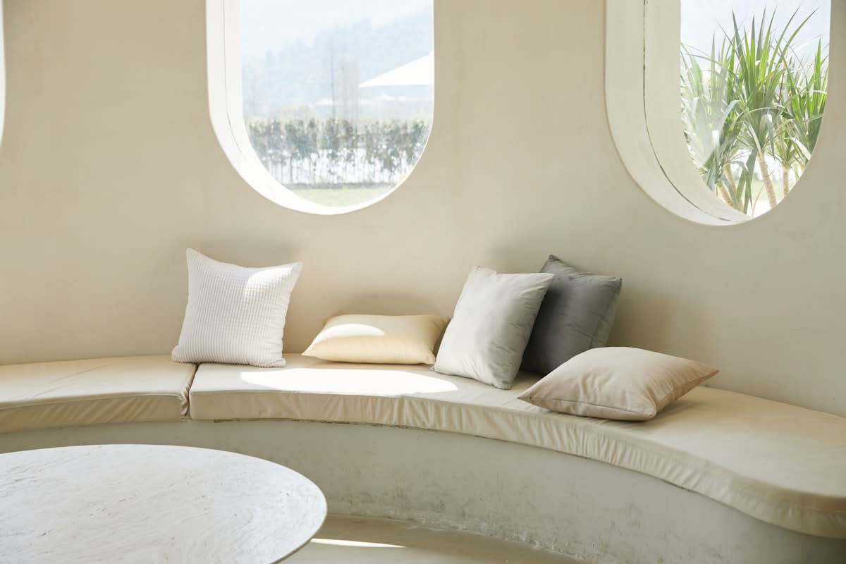 Minimalist soundproof room with neutral tones