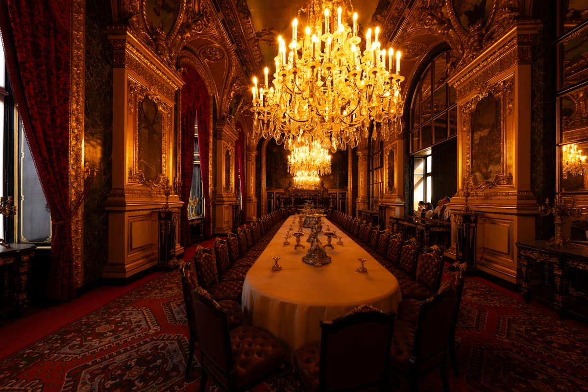 Diplomatic meeting in a grand hall