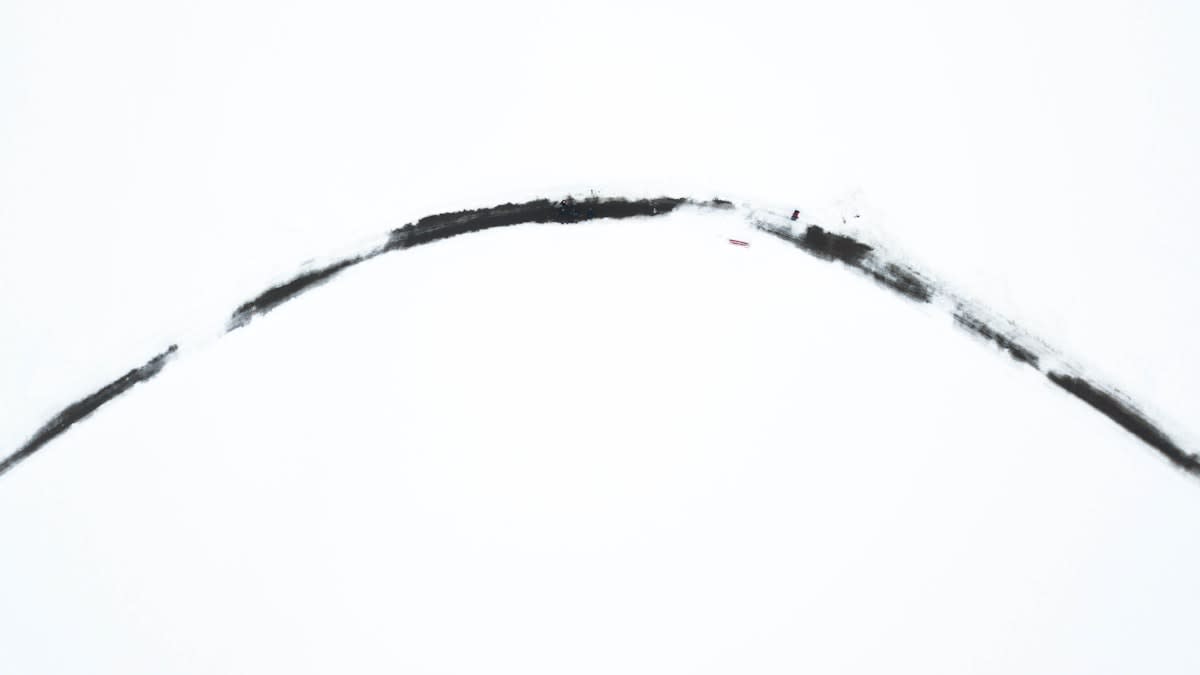 Data visualization of a jagged narrative arc vs a smooth curve