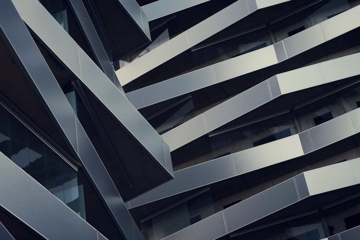 Abstract representation of a strong architectural structure vs a fragile one