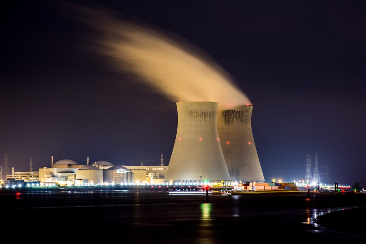 Industrial geothermal power plant