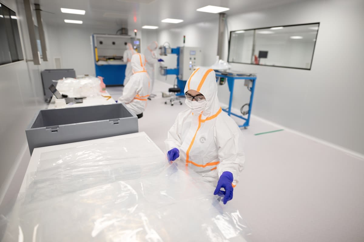 Industrial bioreactors in a clean room