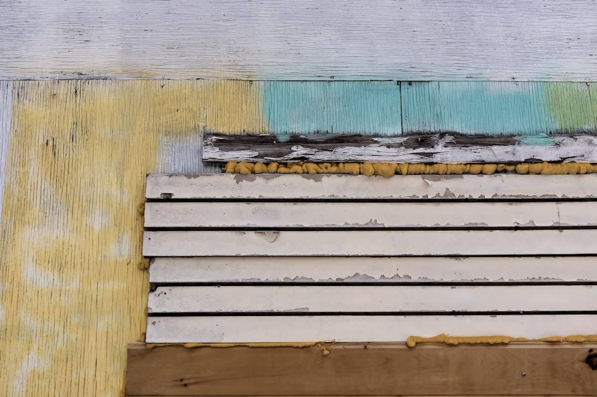 Cross section of soundproofing wall layers