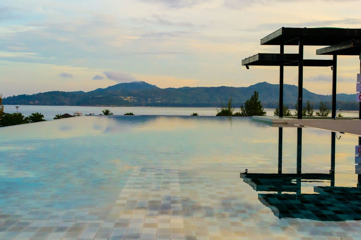 Private luxury villa infinity pool
