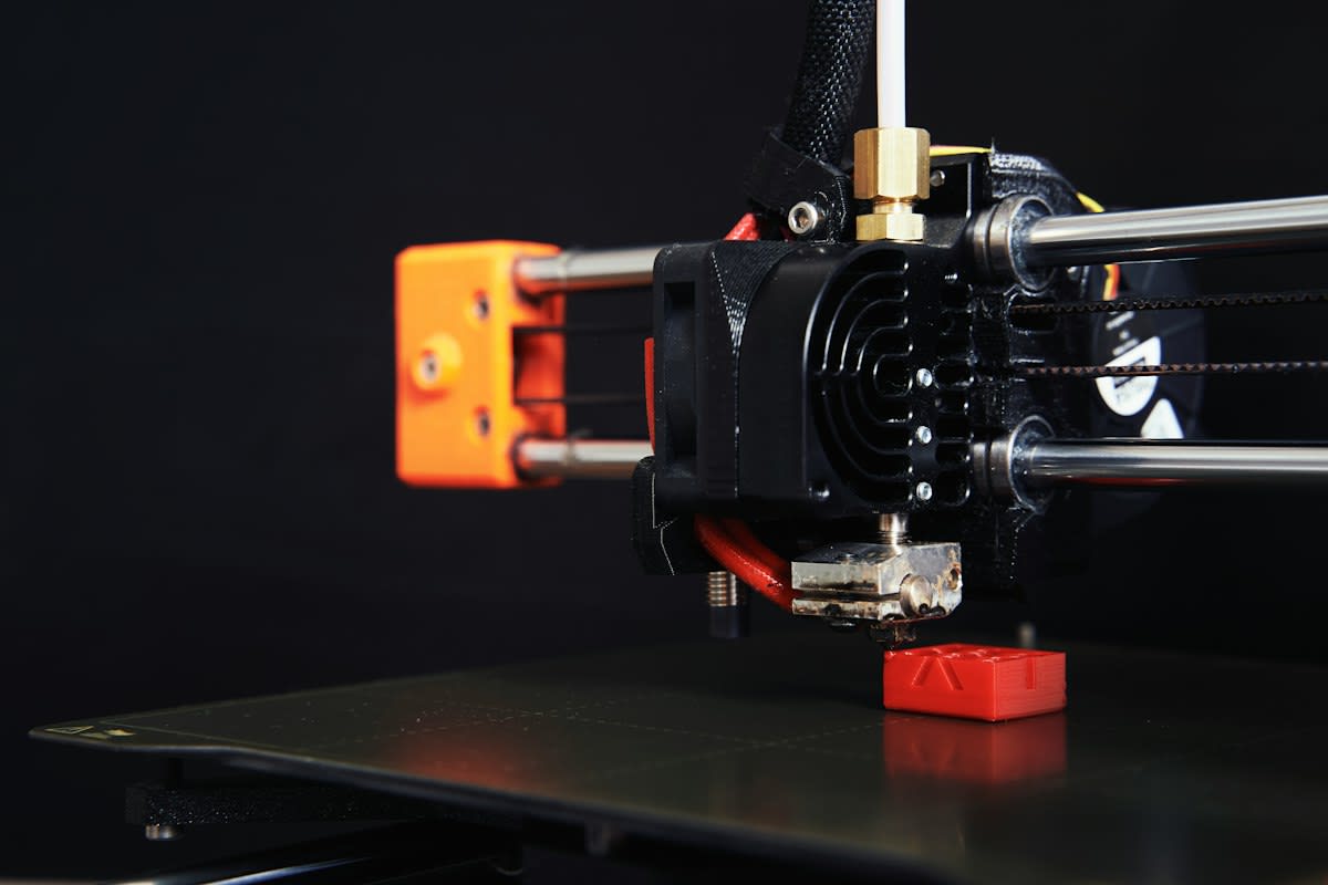 Close up of a hybrid 3D printed and milled metal part