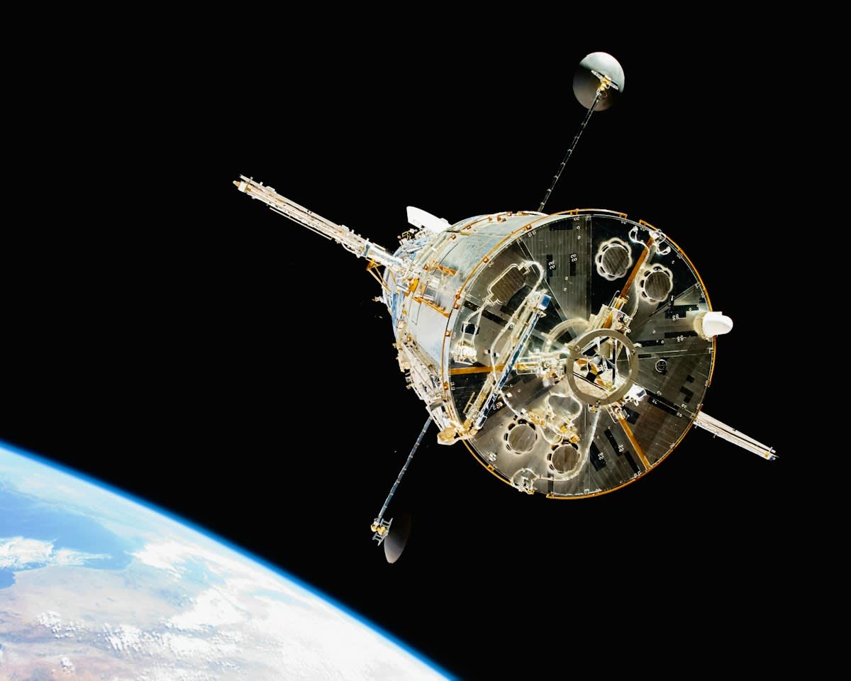 Satellite array in deep space
