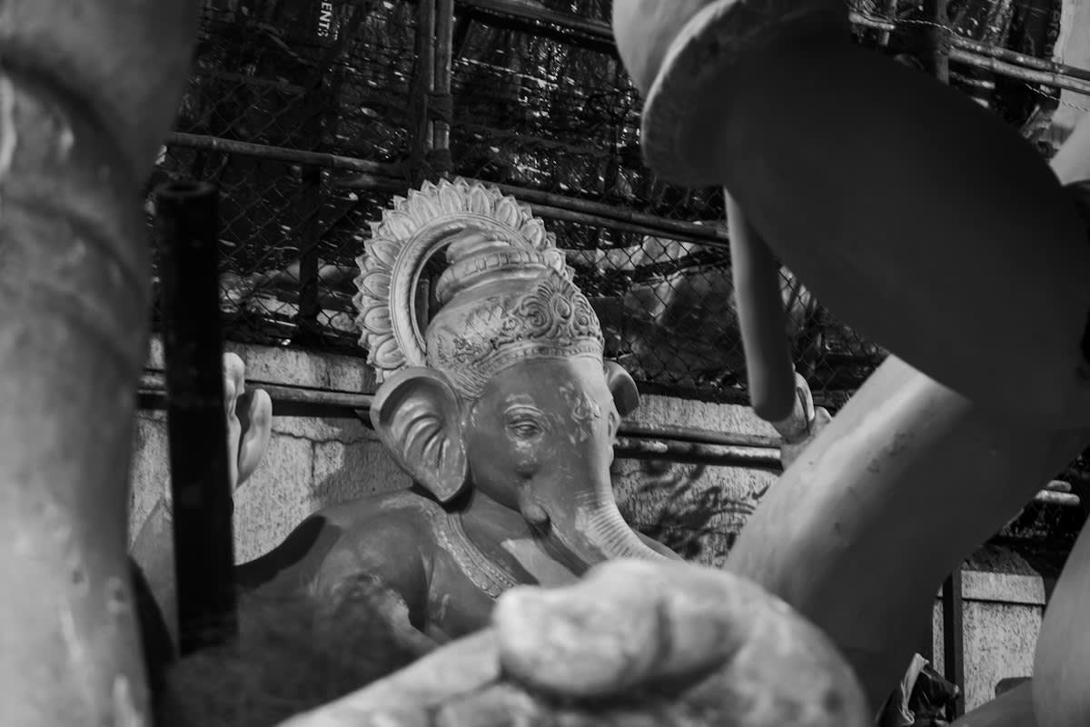 The Indigo Decay: Why Natural Vat Dyeing is a Chemical Dead End