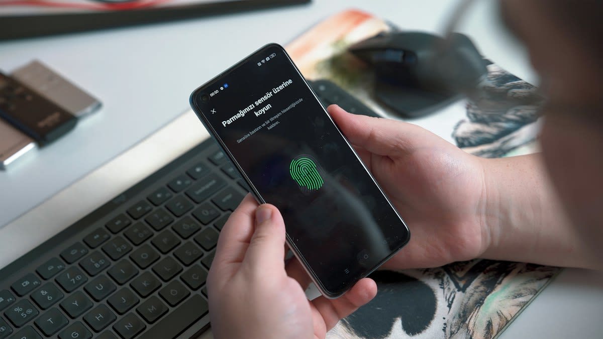 Digital authentication screen
