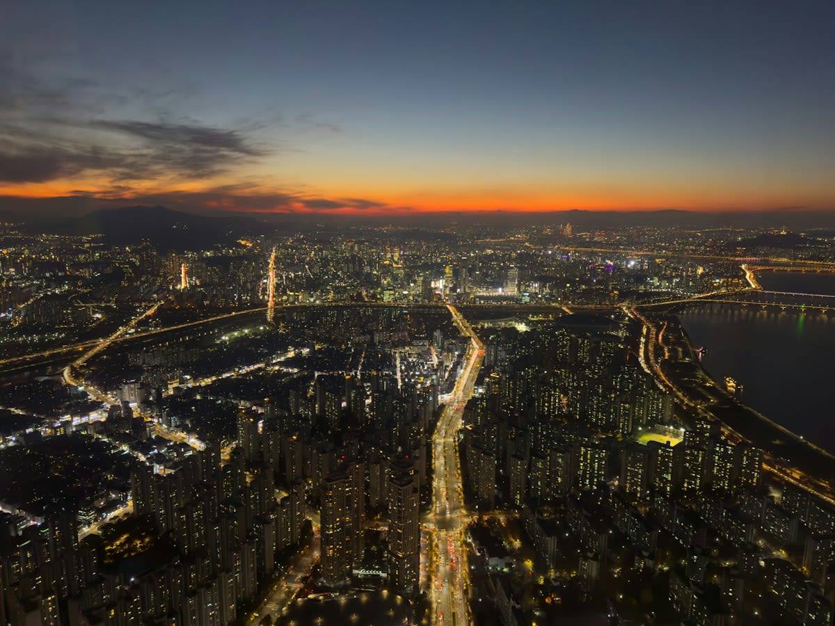 Seoul skyline night