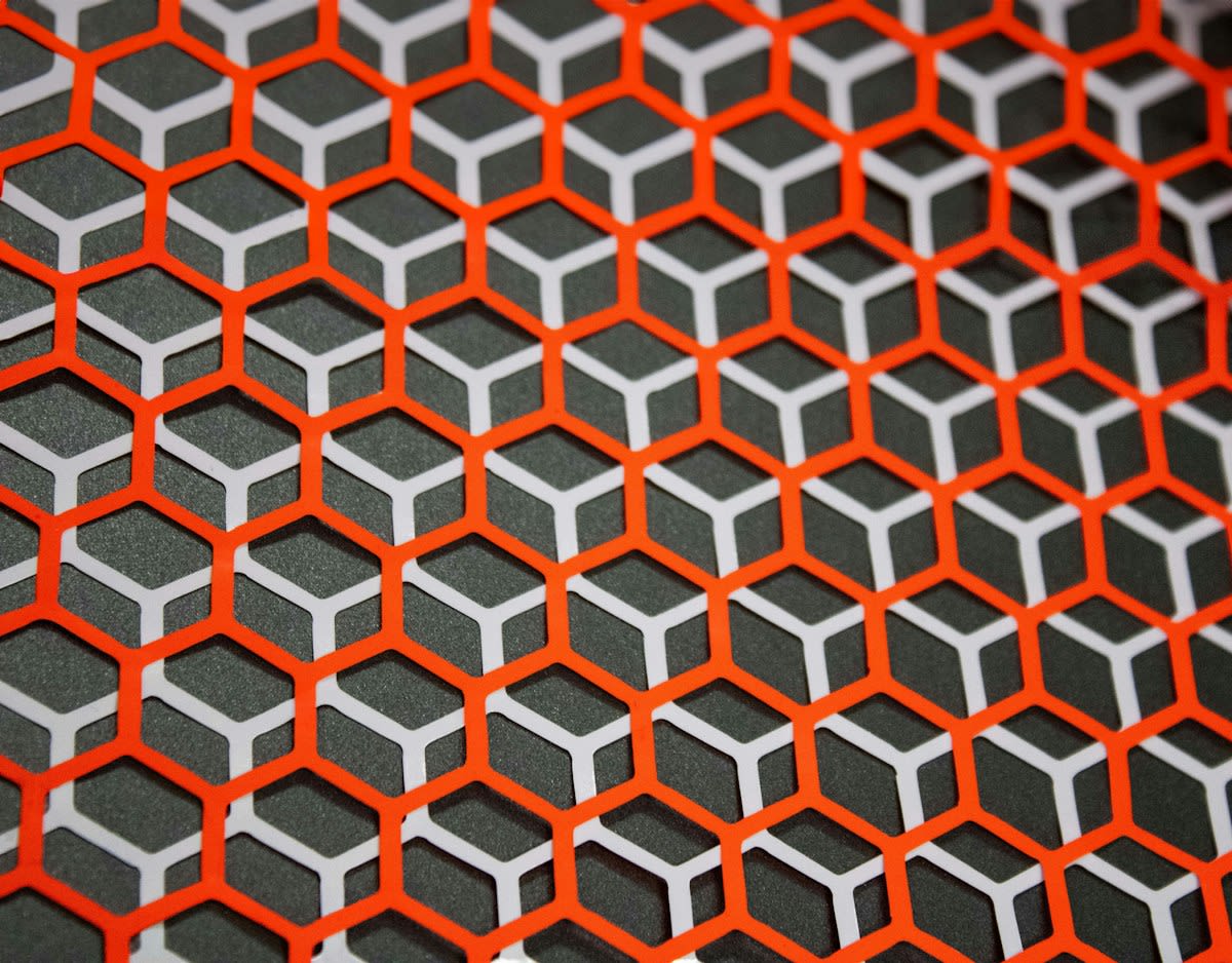 atomic structure of graphene lattice