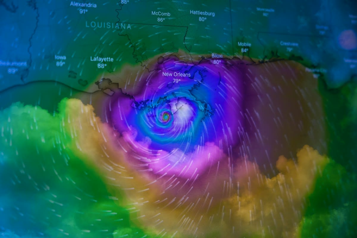 Maritime weather map showing wind patterns