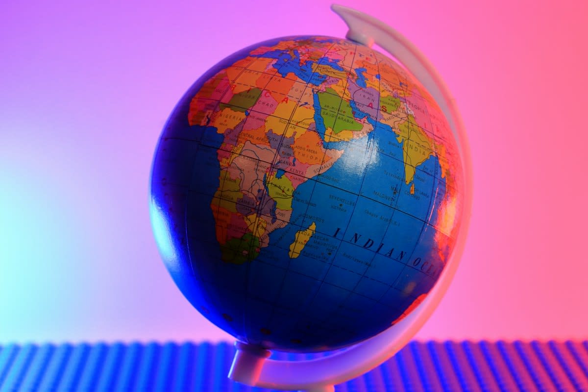 Global financial diversification concept