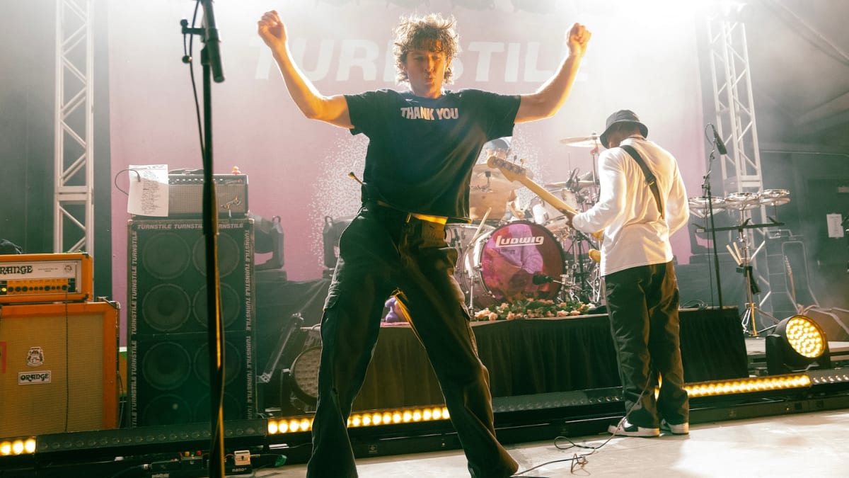 Brendan Yates of Turnstile performing live