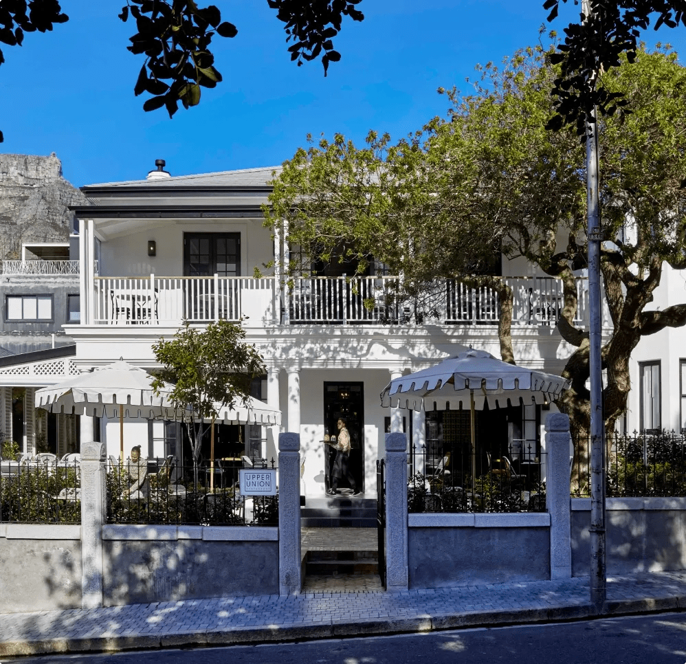 capcadogan dining restaurent 1