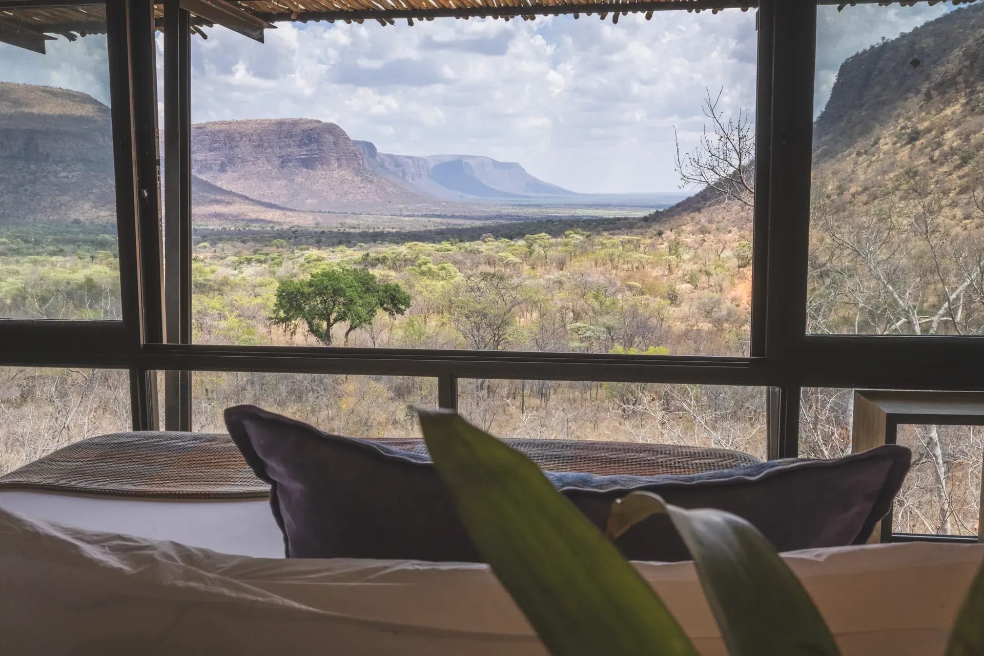 Mountain Lodge room with panoramic bushveld views at Marataba.