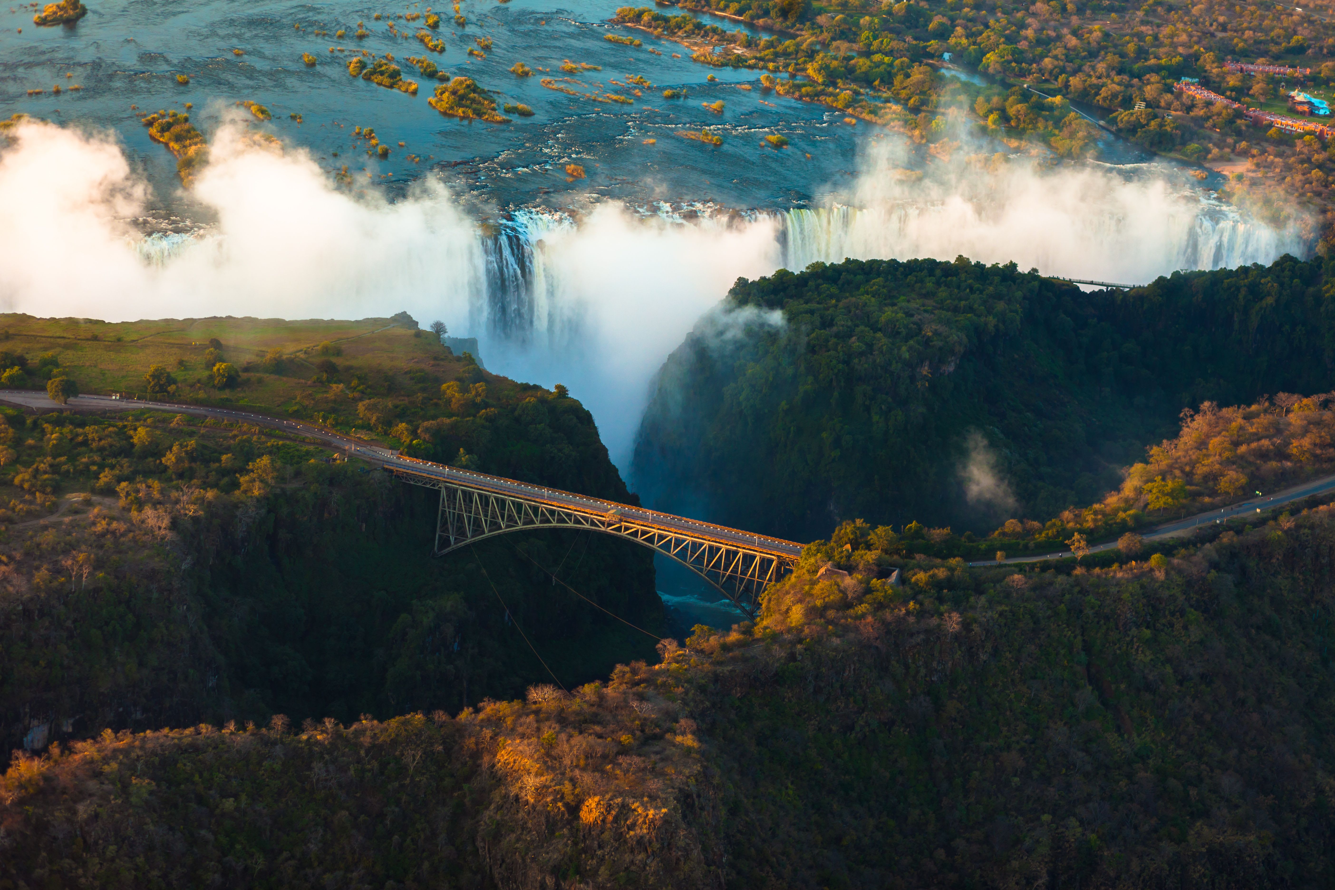 Victoria Falls Tour and Zambezi National Park
