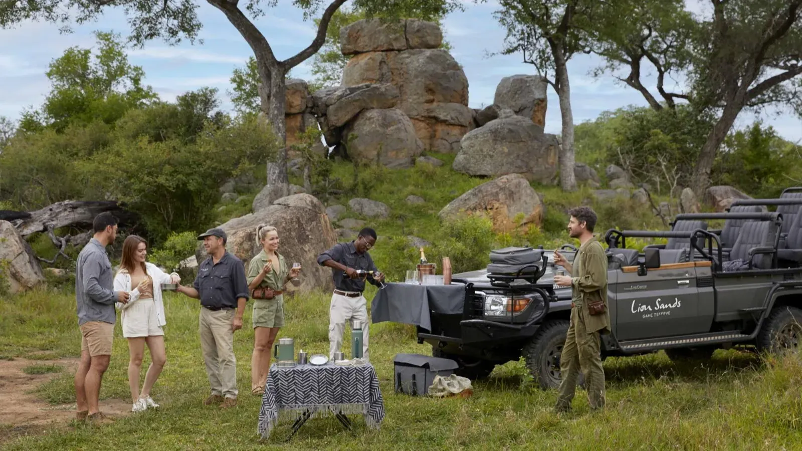 Main foreground image