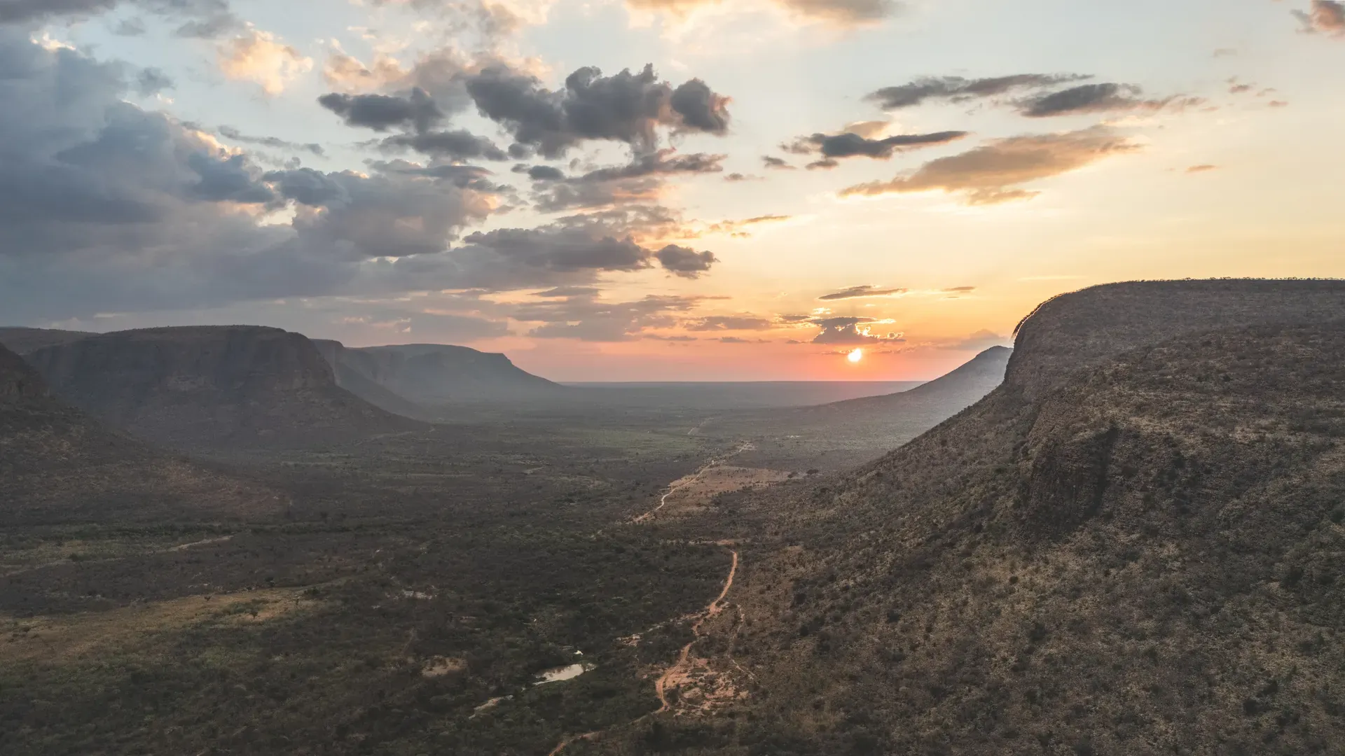 Stunning sunset views over the valley at Marataba.