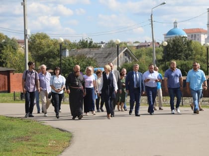 Глава г.о. Серпухов Юлия Купецкая проинспектировала ход благоустроительных и строительных работ