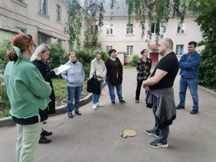 Благоустройство и озеленение дворов, увеличение парковочных мест – жители Королёва продолжают вносить свои предложения по развитию города на встречах с представителями администраци